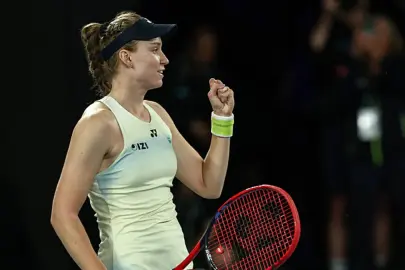 Avustralya Açık'ta tek kadınlar şampiyonu Elena Rybakina!