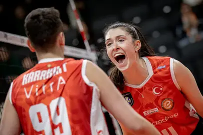 Eczacıbaşı Dynavit, Olimpiakos’a set vermedi!