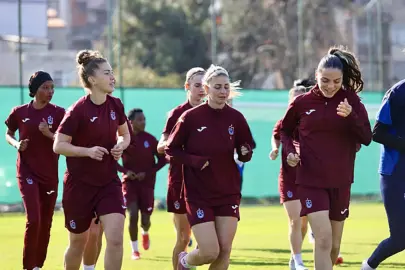 Trabzonspor kadın futbol takımı şampiyonluk hedefliyor