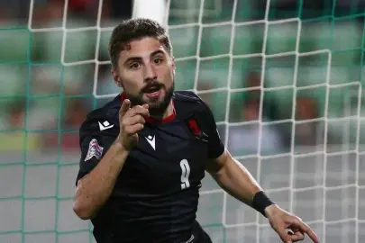 Varsa yoksa sol kanat