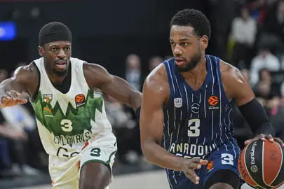 Anadolu Efes, Zalgiris Kaunas’a takılmadı!