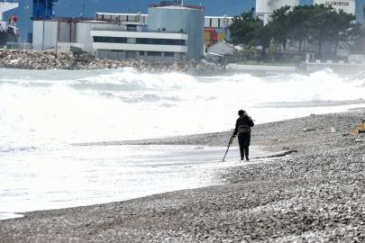 Antalya'yı sağanak vurdu; 7 ilçede okullar tatil edildi (5)