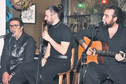 Eskisi gibi talk şov yaptı