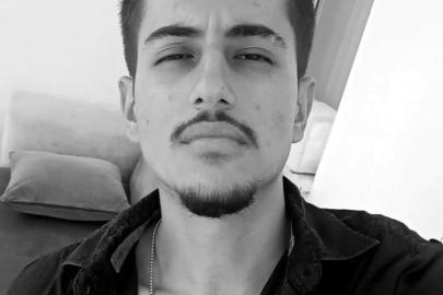 Minibüsle çarpışan motosikletin sürücüsü öldü