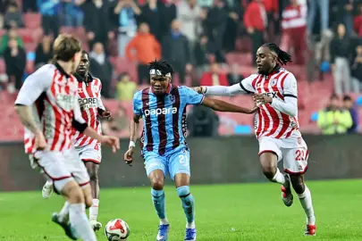 Trabzonspor'un parlayan yıldızı: Chibuike Nwaiwu
