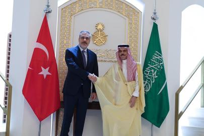 Bakan Fidan, Suudi Arabistanlı mevkidaşı Bin Ferhan ile görüştü