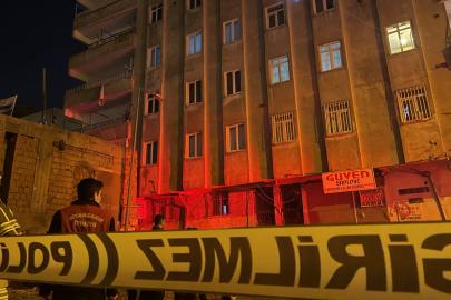 Kolonlarından ses geldi, 8 katlı bina boşaltıldı