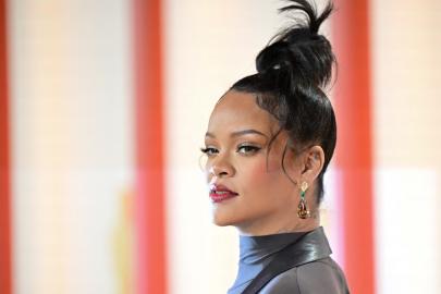 Rihanna'nin evine tüfekli saldırı
