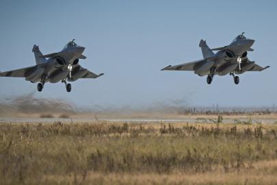 Romanya, askeri üslerini ABD'ye açıyor