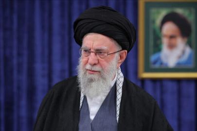 Suikasttan kurtuldu, 1 gecede "Ayetullah" oldu: Hamaney kimdir?