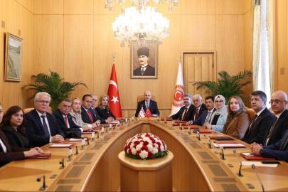 TBMM Başkanı Kurtulmuş, KKTCTürkiye Parlamentolar Arası Dostluk Grubu Başkanını kabul etti