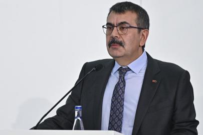 Bakan Tekin: Riskli okullarda polis ve devriye uygulaması var