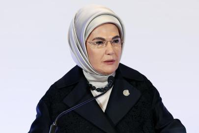 Emine Erdoğan: Bugün, milletçe birlik ve beraberlik içinde olmamız gereken bir gün