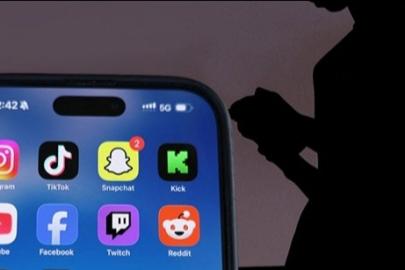 Fransız Senatosu kabul etti. 15 yaş altına kısmi sosyal medya yasağı