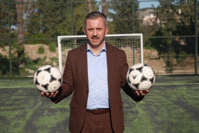 Kemer'e yeni halı saha