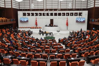 Sosyal medyaya ve doğum iznine yönelik düzenlemeler TBMM Genel Kurulunda