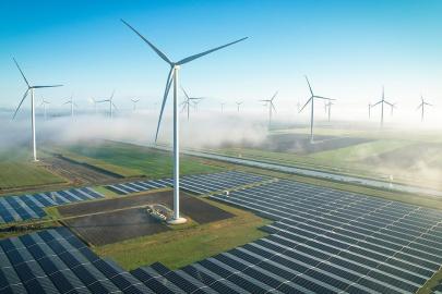 Türkiye yenilenebilir enerjide bölgesel lider oldu