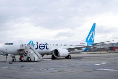 Uçakta canlı bomba şakası yapan yolcuya hapis cezası