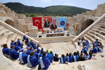 Akdeniz Üniversitesi Senatosu, antik kentteki Likya Birliği Meclis binasında toplandı