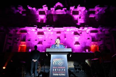 Aspendos’ta tiyatro coşkusu başladı