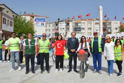 Bisikletle şehir turu yaptılar