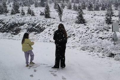 Burdur'un yükseklerinde kar etkili oldu