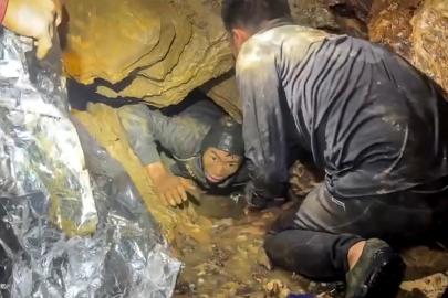 Laos'ta zamana karşı yarış. 10 gündür mağarada mahsurlar