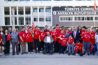 Özel bireyler 1 günlüğüne asker oldu