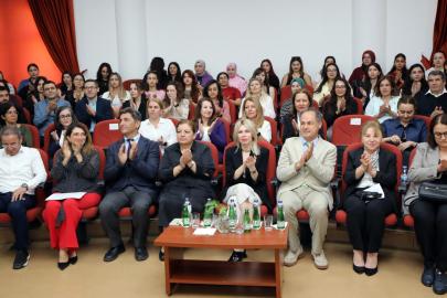 Rektör Özkan'dan geleceğin bilim kadınlarına mentörlük