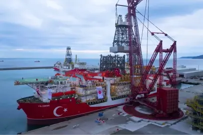 Yıldırım sondaj gemisi Karadeniz’e açıldı... İlk görev 20 Mayıs'ta Türkali-16 Kuyusu