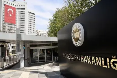 Dışişleri Bakanlığı: Montrö Boğazlar Sözleşmesi'ni 90 yıldır titizlikle uyguluyoruz