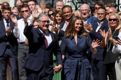 İngiltere'de 10 yılda 7'nci başbakan. Starmer istifa etti, Burnham dönemi başlıyor