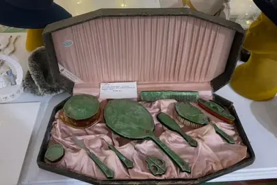 Milyonluk tesadüf. Tavan arasında 100 yıldır bekliyormuş, açık artırmaya çıkıyor