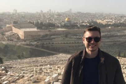 Netanyahu'nun oğlu soyadını değiştirdi