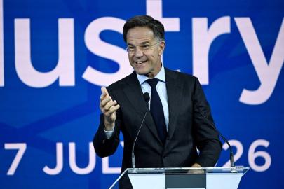 Rutte'den savunma sanayiinde "devrim" çağrısı: "Makinelerin uğultusu kükremeye dönüşmeli"