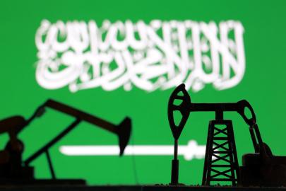 Suudi Arabistan, petrol fiyatlarında tarihin en büyük indirimine gitti