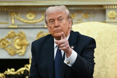 Trump: Hürmüz Boğazı açık, dün gece onları fena vurduk