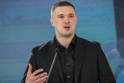 Ukrayna'da koltuğundan oldu, İtalya'da kapılar açıldı. Popüler bakana sürpriz teklif!