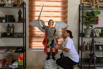 Vakalara yetişemiyorlar. Asya'nın "şeytan çıkarma merkezi" Filipinler'de kuruldu