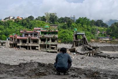 Nepal ve Çin sınırındaki sel felaketinde can kaybı artıyor